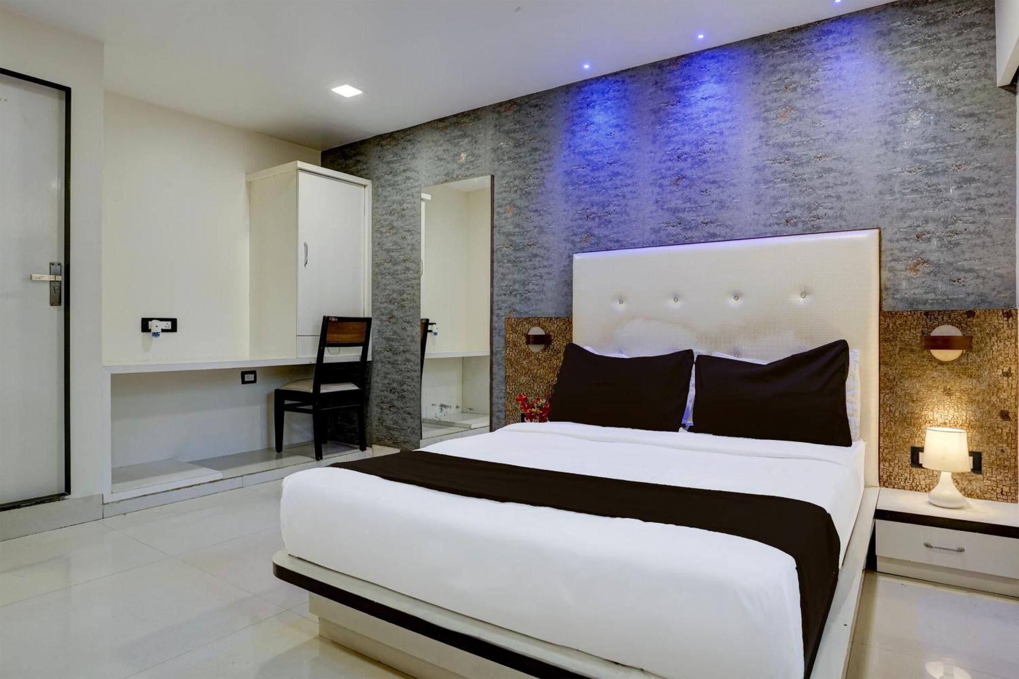 Hotel O Golden Star Bombay Extérieur photo